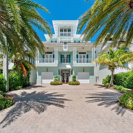 Biltmore Beach House, Luxury 5 Bedroom Beachfront Pool Home, Spa, Sleeps 10